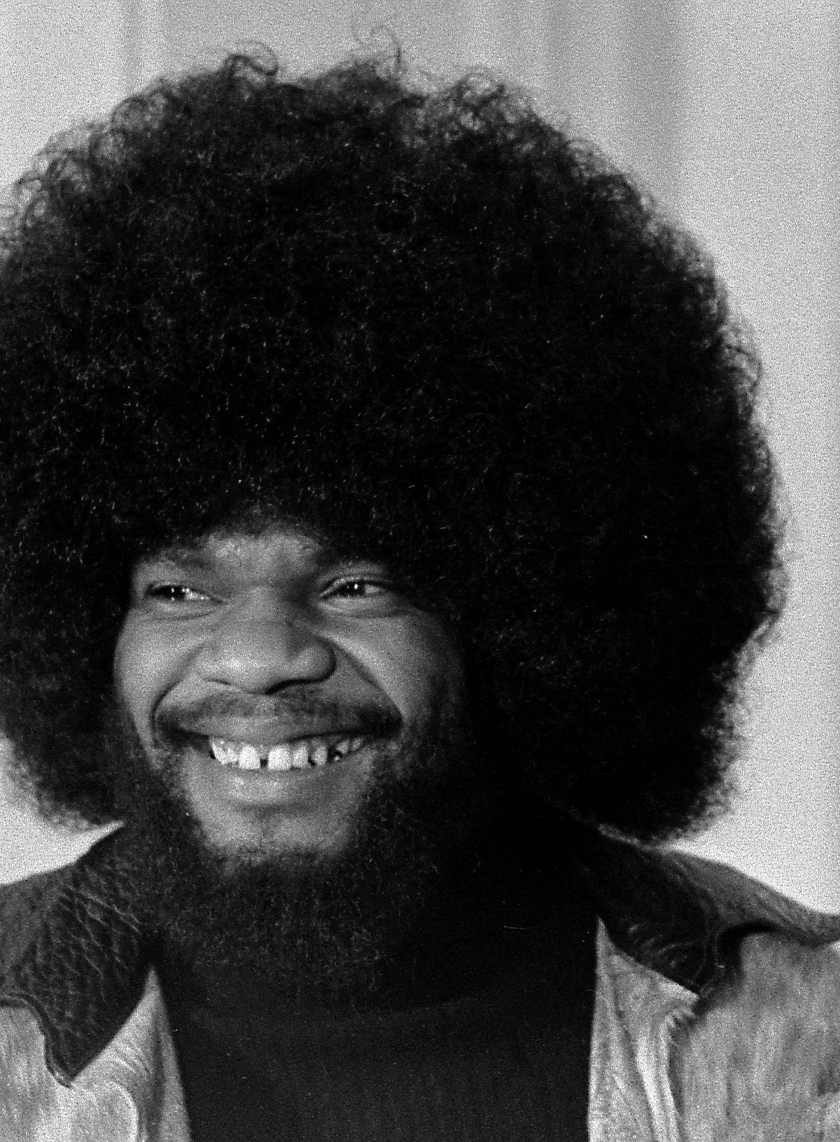 https://upload.wikimedia.org/wikipedia/commons/thumb/8/80/Billy_Preston.jpg/1200px-Billy_Preston.jpg